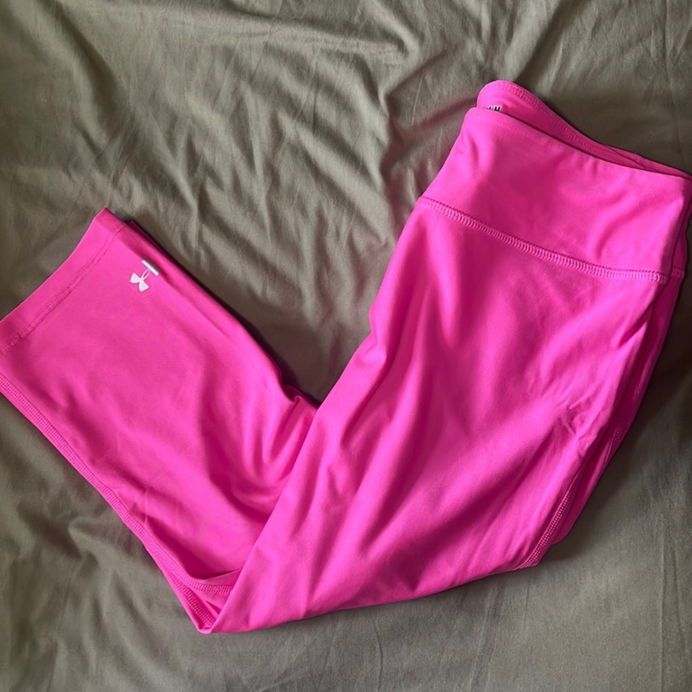 Under Armour Capri leggings. Size M.